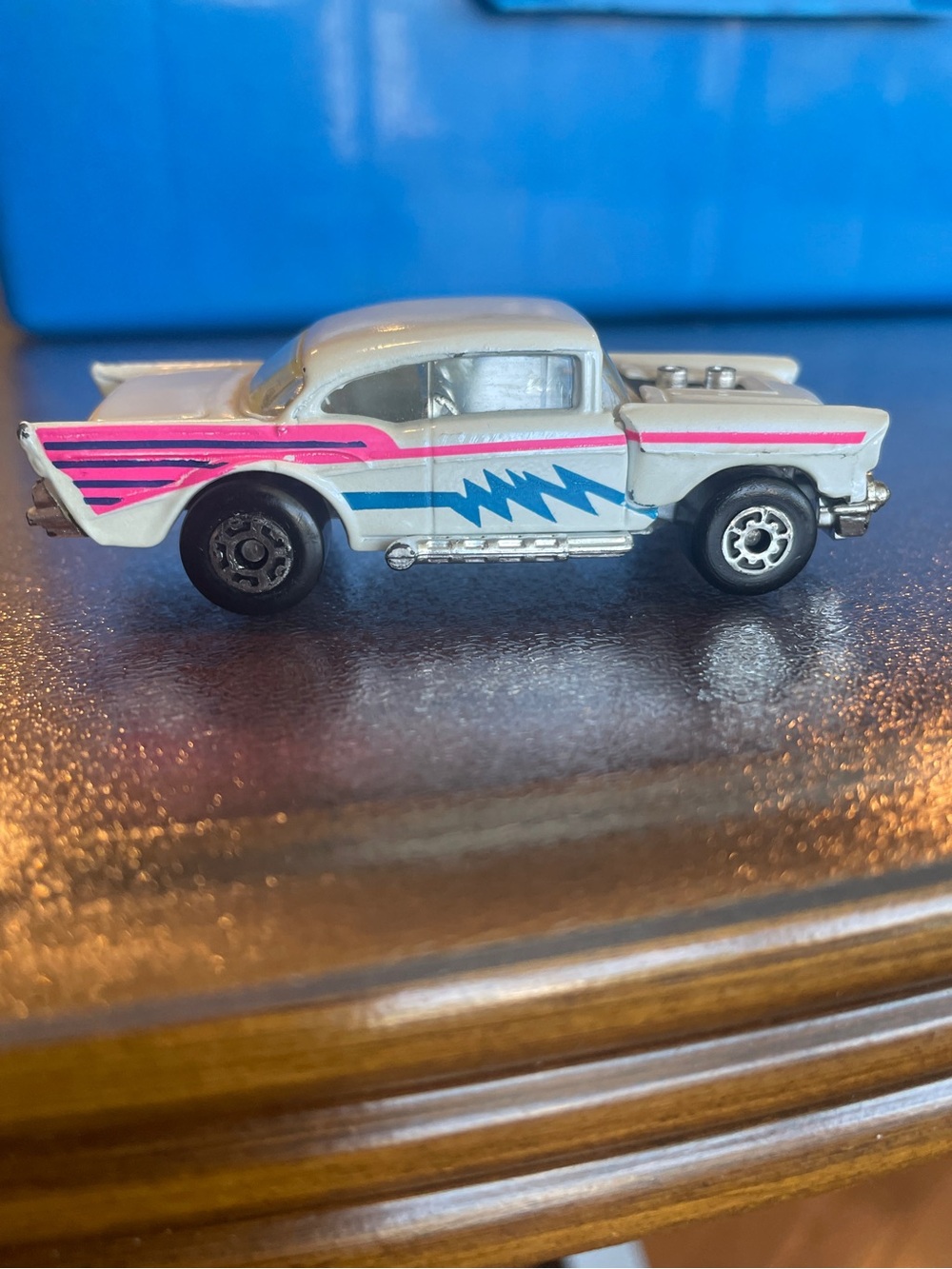 1996 Matchbox Super Fast MB-4 ‘57 Chevy Bel Air Hardtop White w/90s Graphics